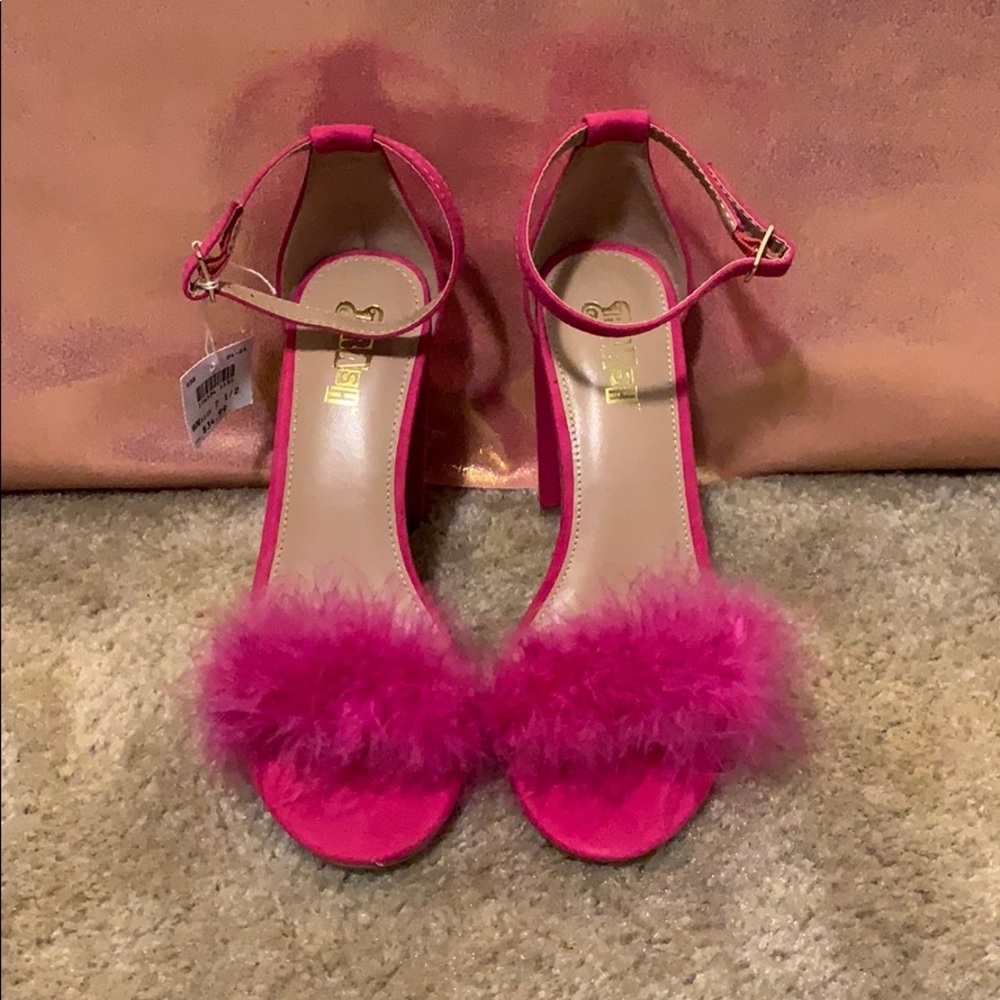 Feathered Sandal Heels (Fuchsia)